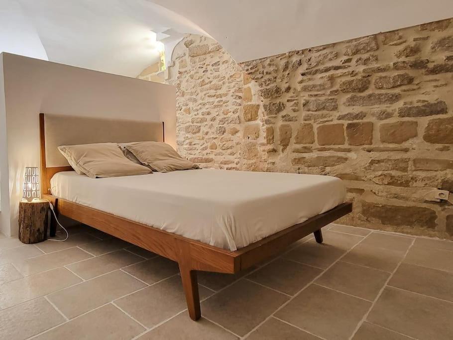 Studio Spacieux De Caractere Montaren-et-Saint-Médiers Екстериор снимка
