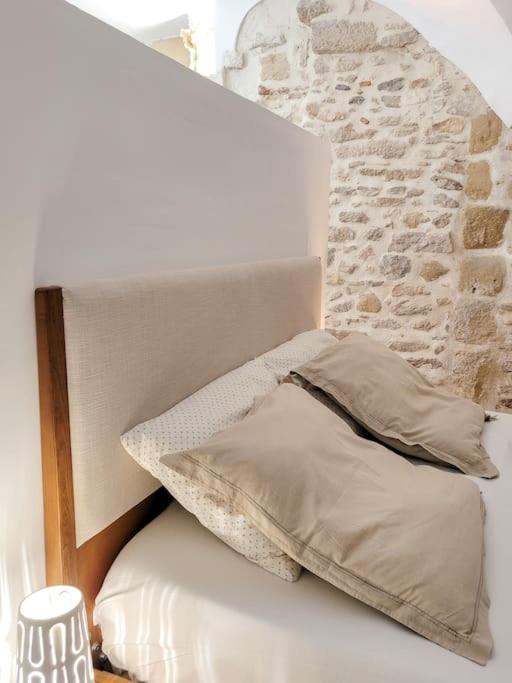 Studio Spacieux De Caractere Montaren-et-Saint-Médiers Екстериор снимка